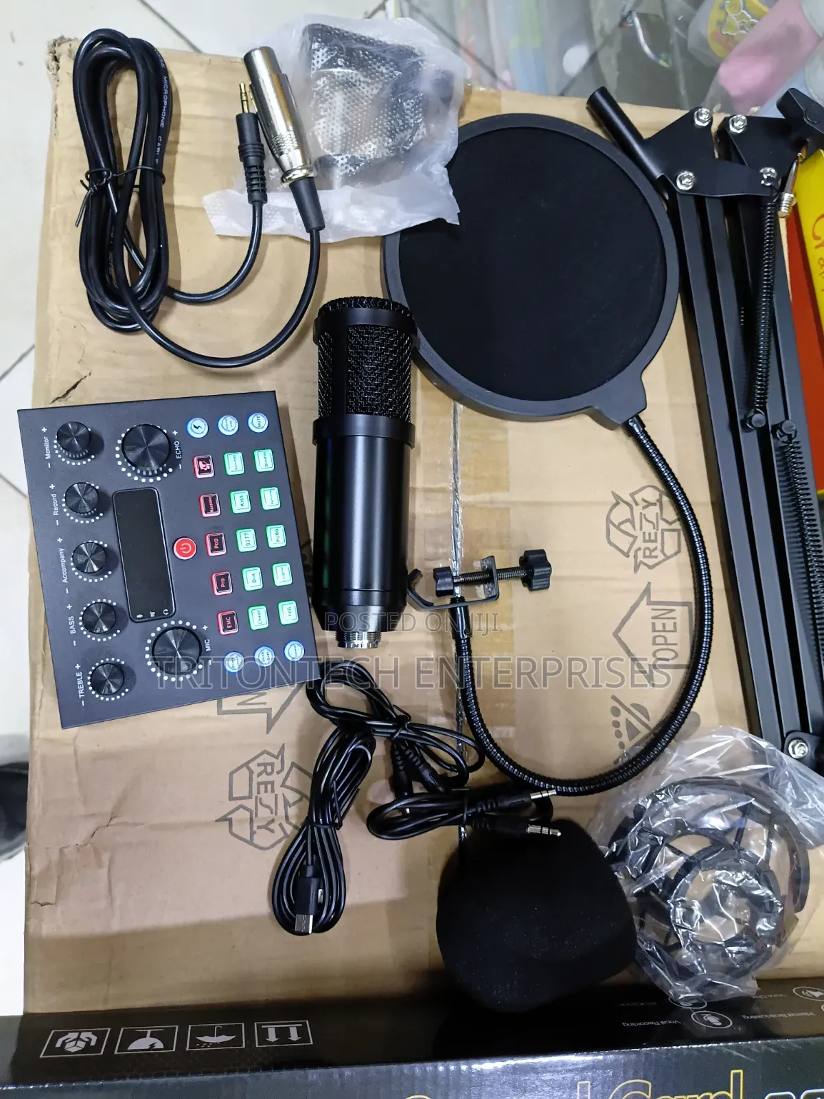 V10 Sound Card BM-800 Microphone Combo 