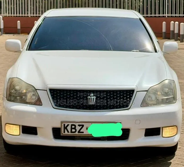 Toyota Crown 2007 White