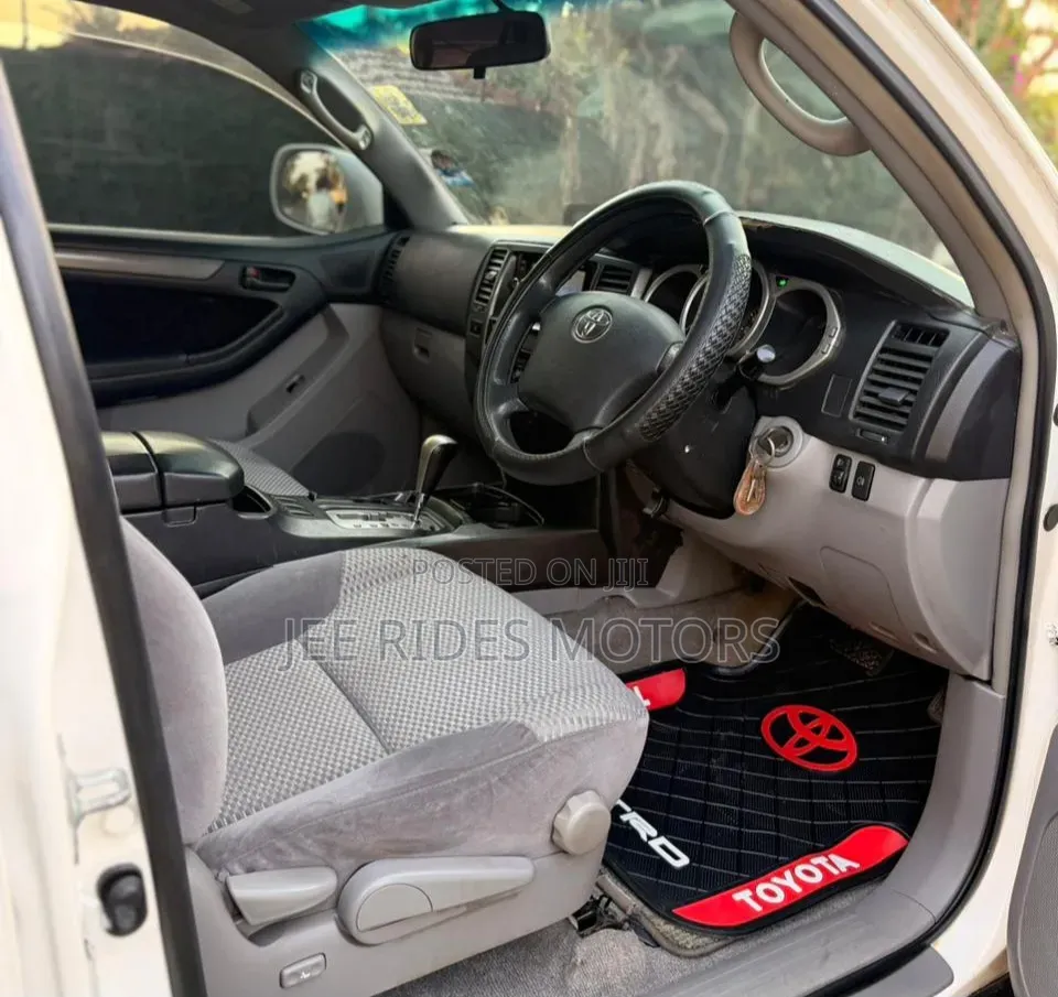 Toyota Hilux Surf 2.7 SSR 2008 White