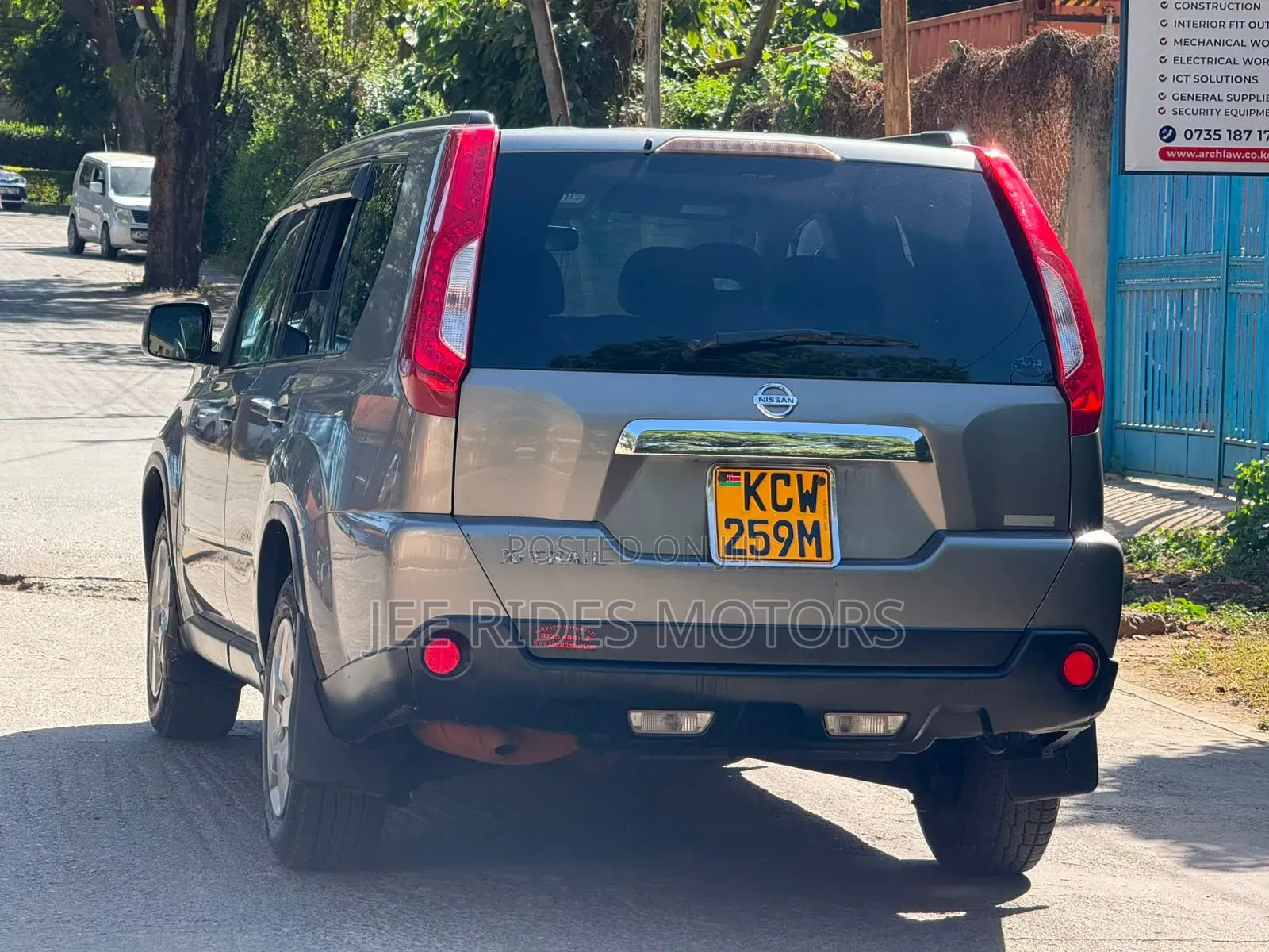 Nissan X-Trail 2.0 Petrol XE 2012 Gray