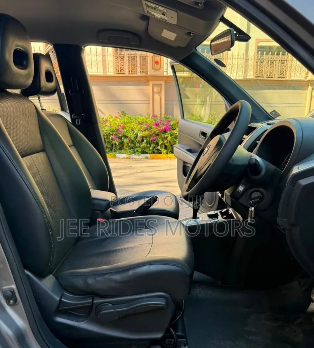 Nissan X-Trail 2.0 Petrol XE 2012 Gray