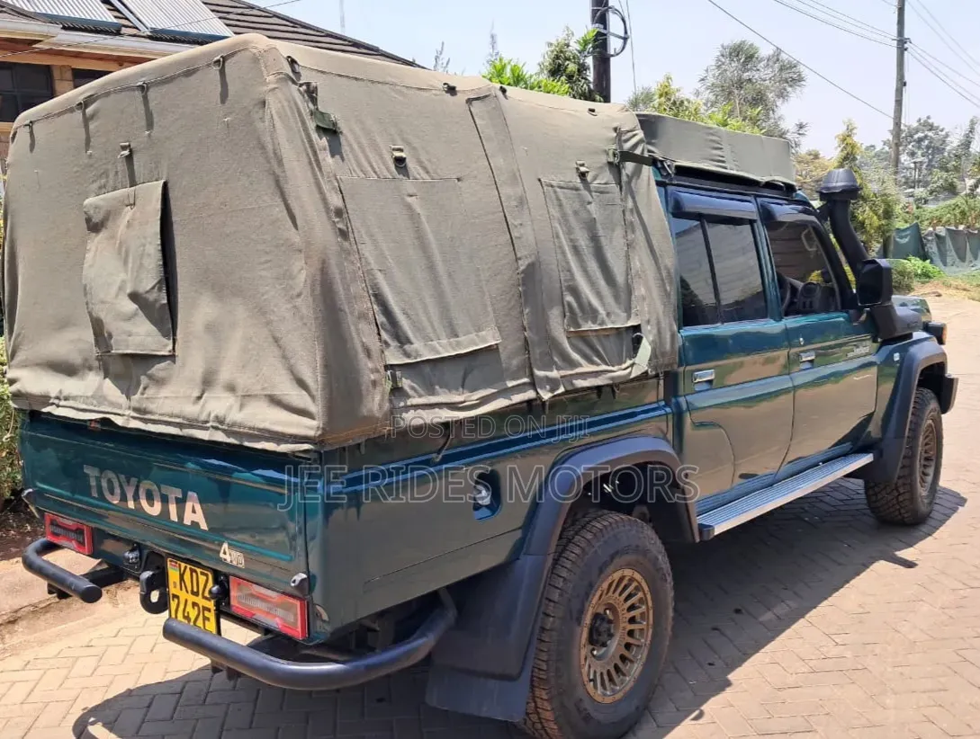 Toyota Land Cruiser 2014 Green