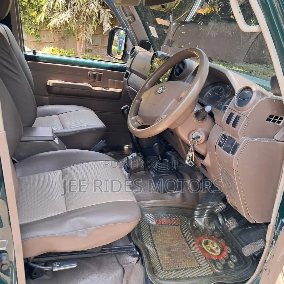 Toyota Land Cruiser 2014 Green