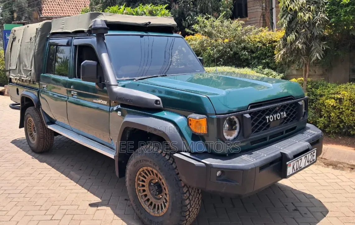 Toyota Land Cruiser 2014 Green