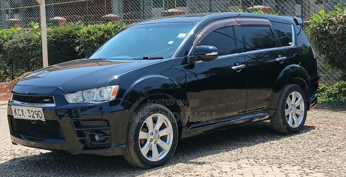 Mitsubishi Outlander 2012 Black