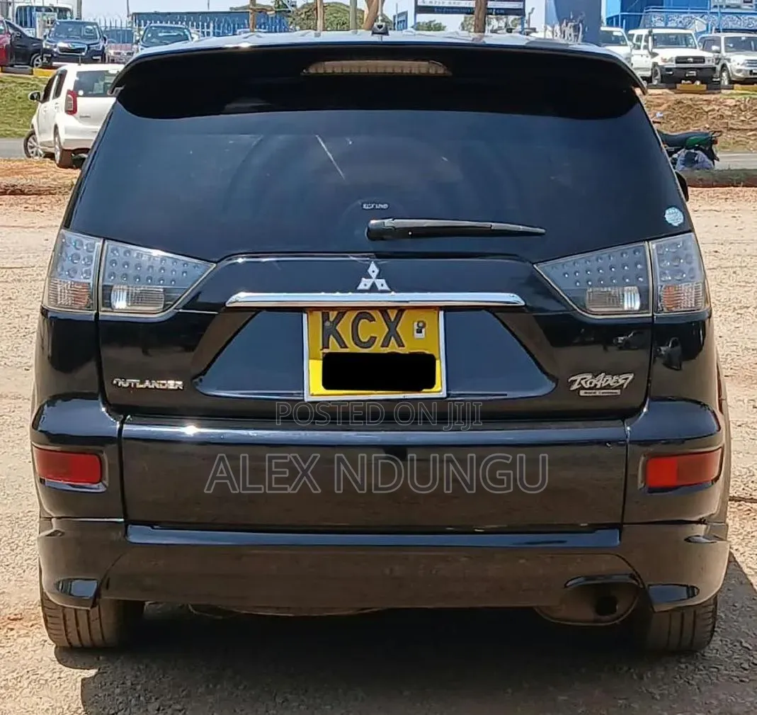 Mitsubishi Outlander 2012 Black