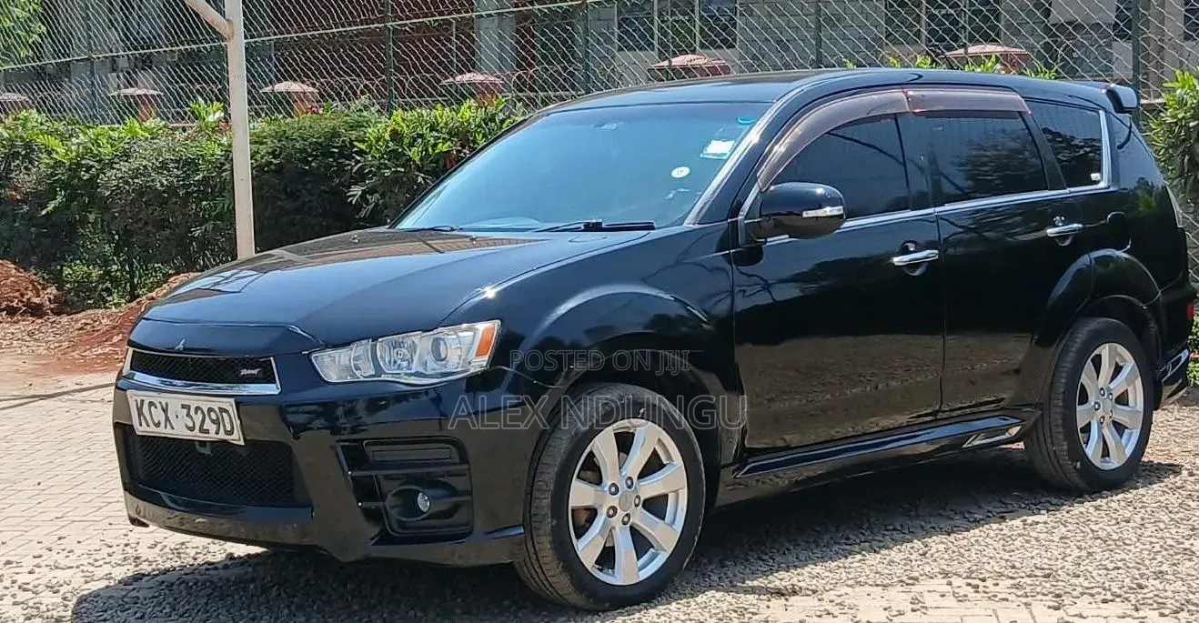 Mitsubishi Outlander 2012 Black