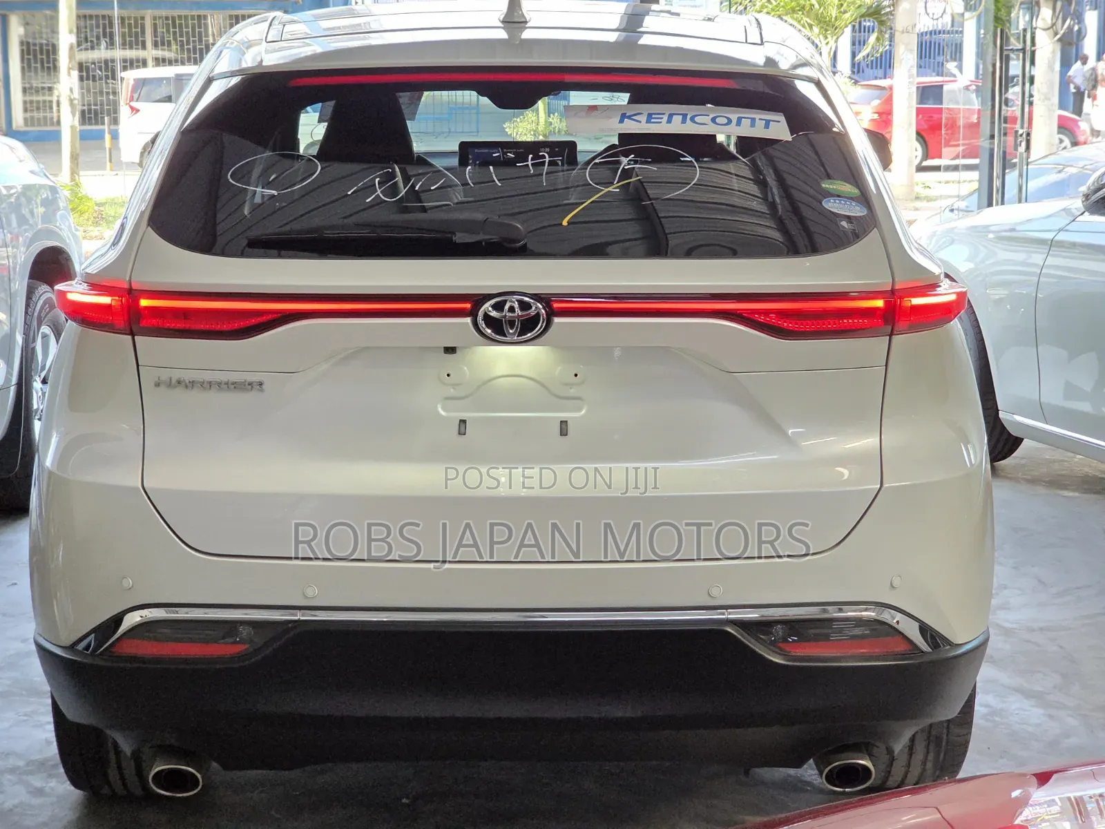 Toyota Harrier 2.0 4WD 2020 Pearl