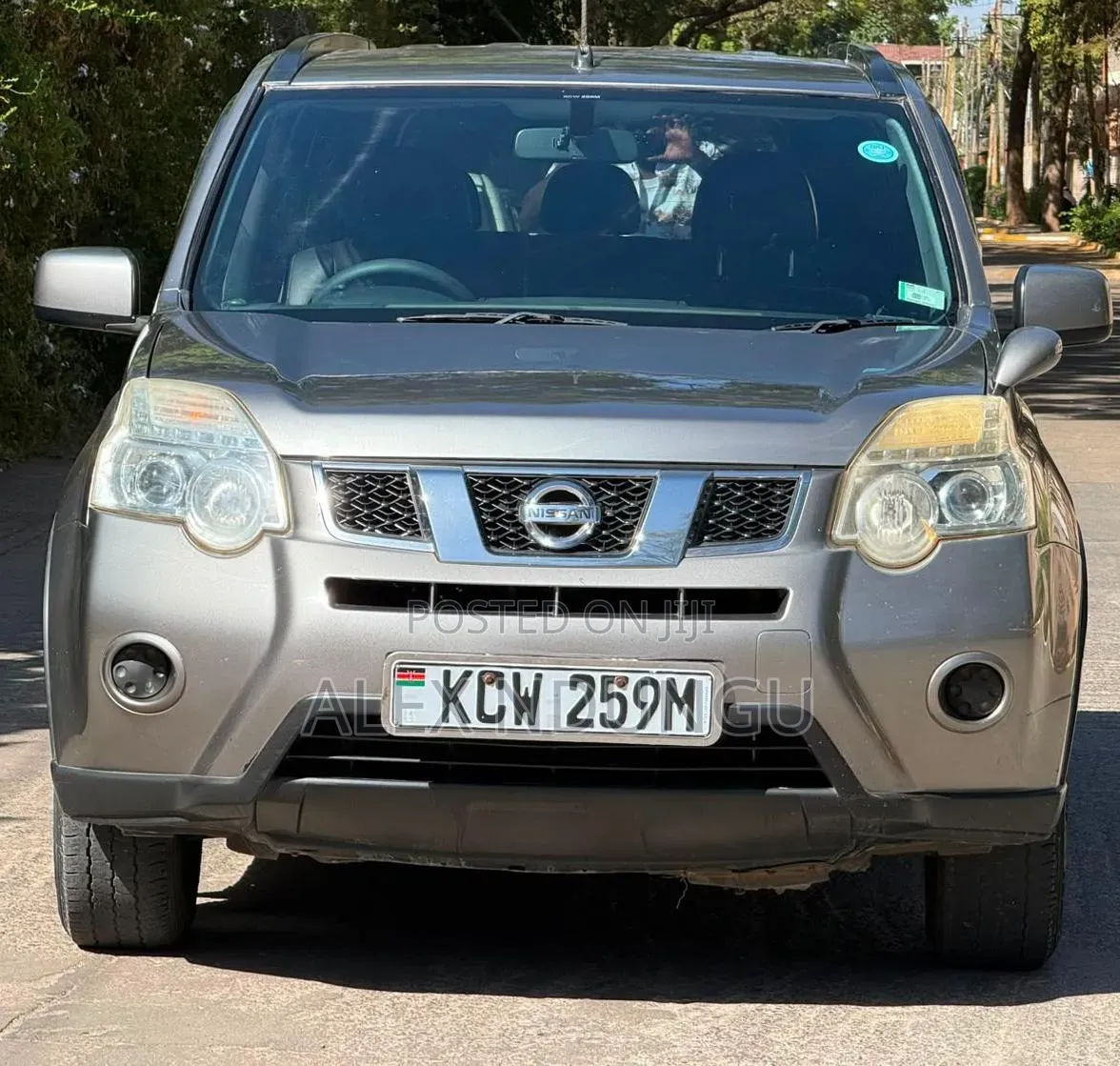 Nissan X-Trail 2012 Silver