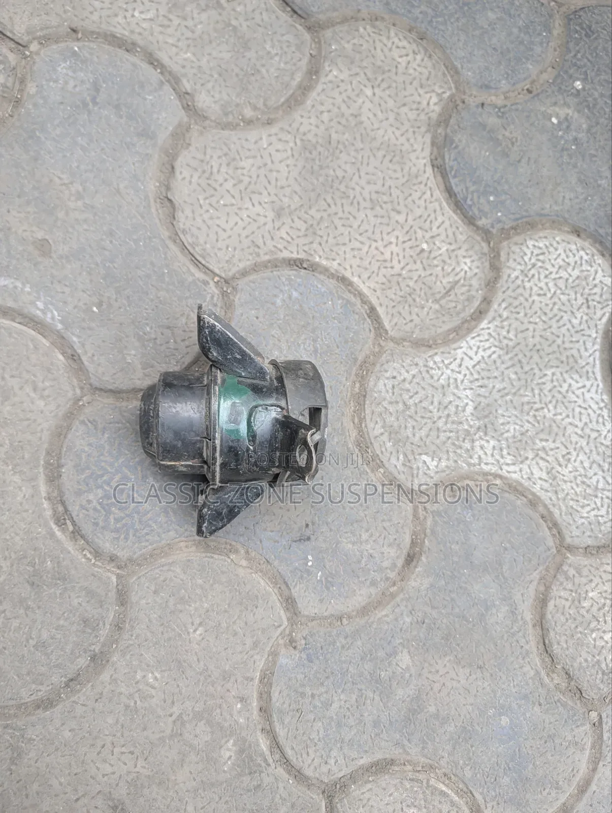 Toyota Passo Engine Mount.