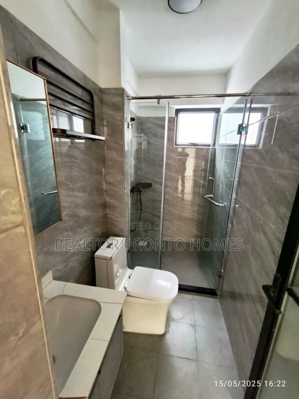 Commercial 2 Bedrooms Apartment for Office Use