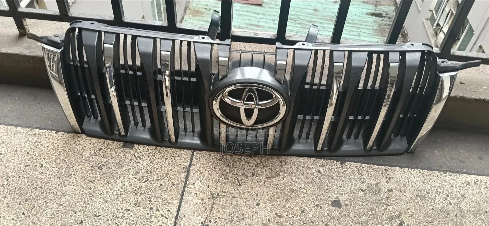 Landcruicer Prado J150 2010 Grill