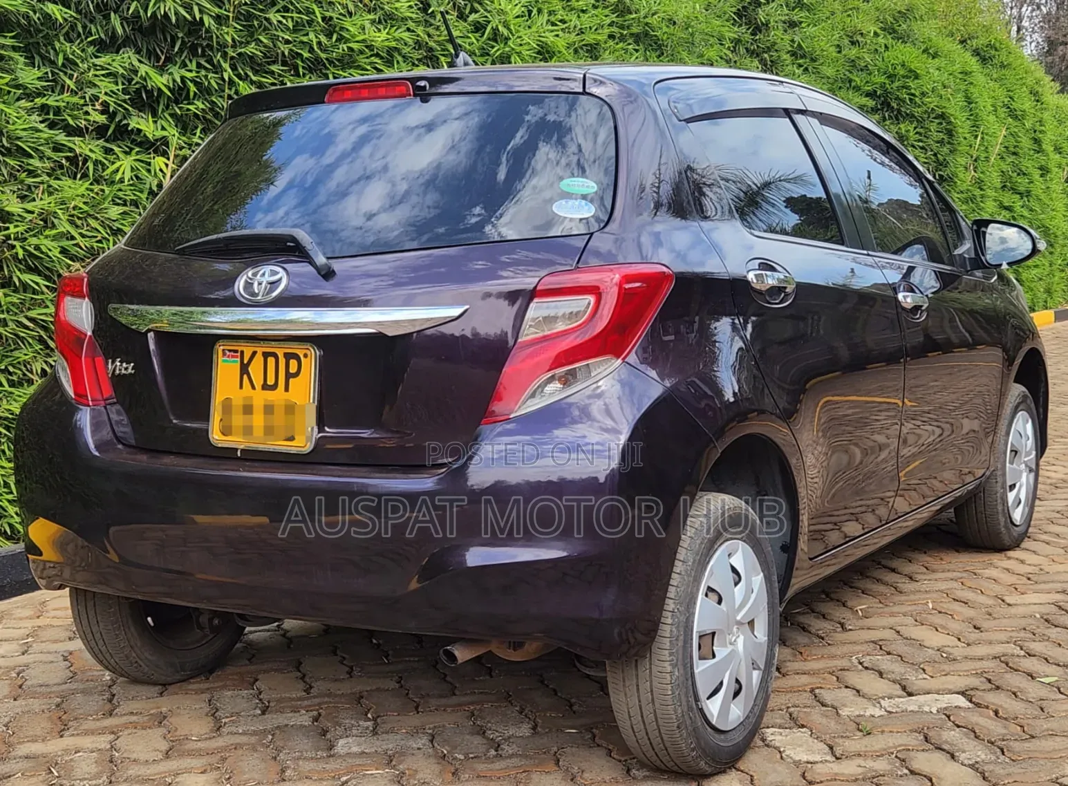 Toyota Vitz 1.0 FWD 3dr 2016 Maroon