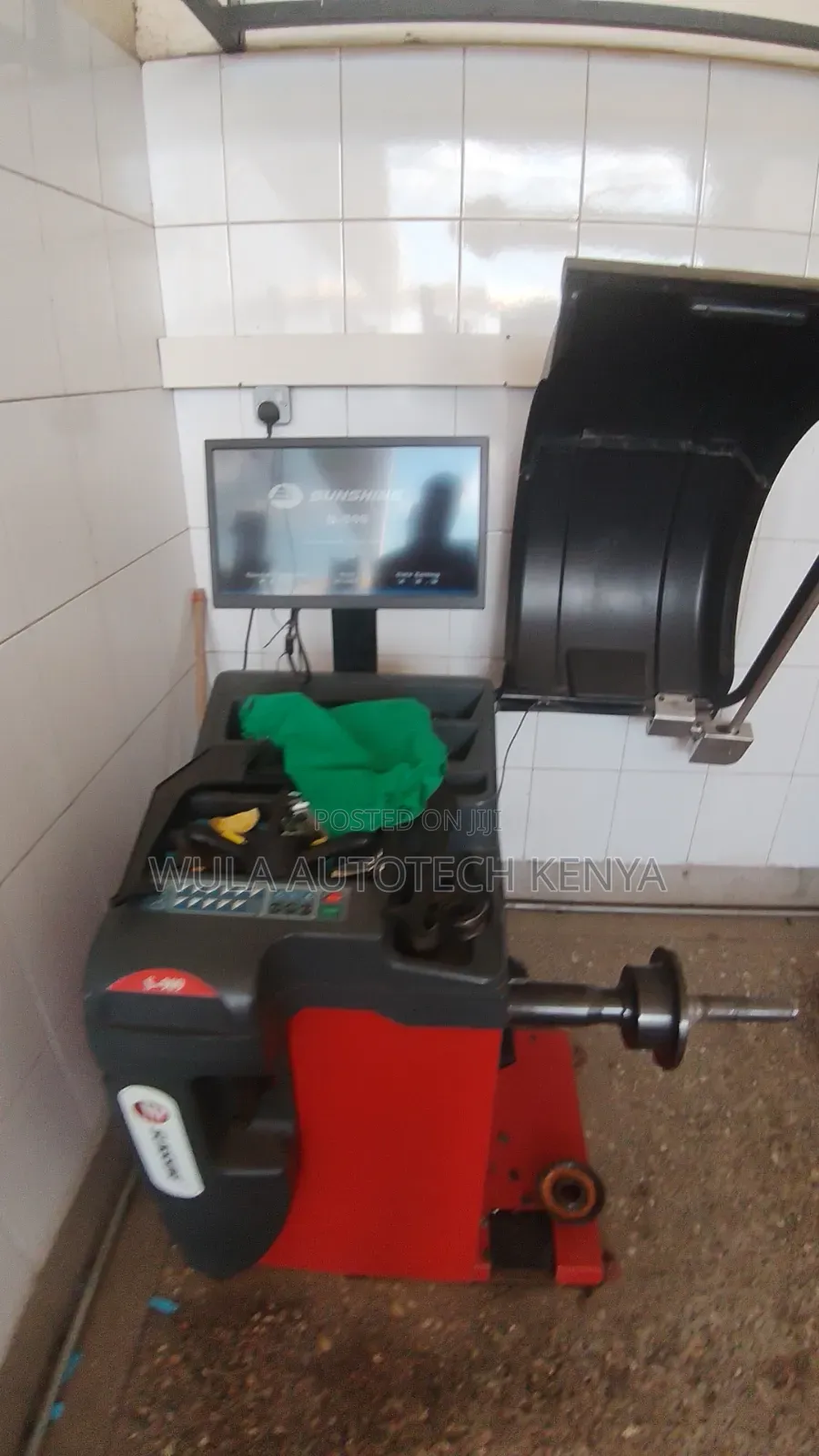 Heavy Duty Wheel Mounting Shaft Balancing Machine S909 Sunshine Italy