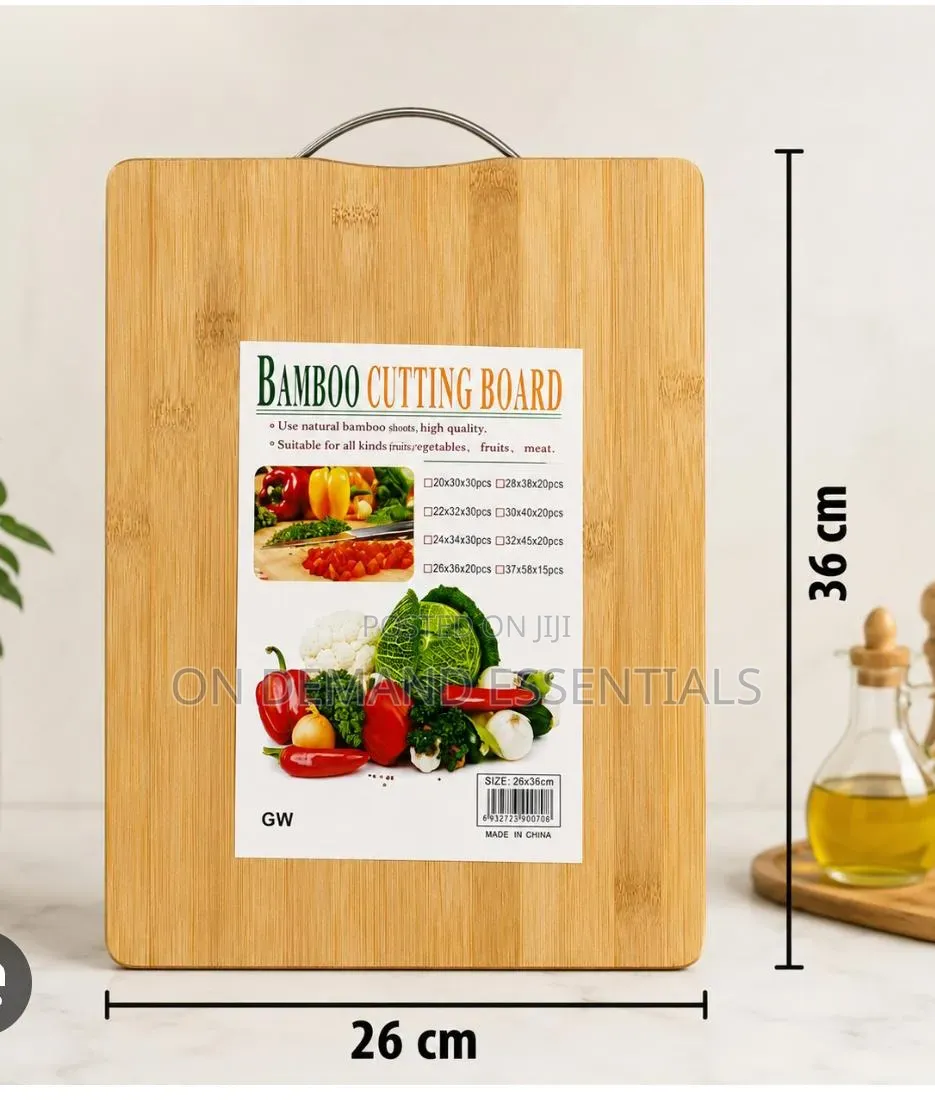 Natural Bamboo Chopping Board Featuring a Handle
