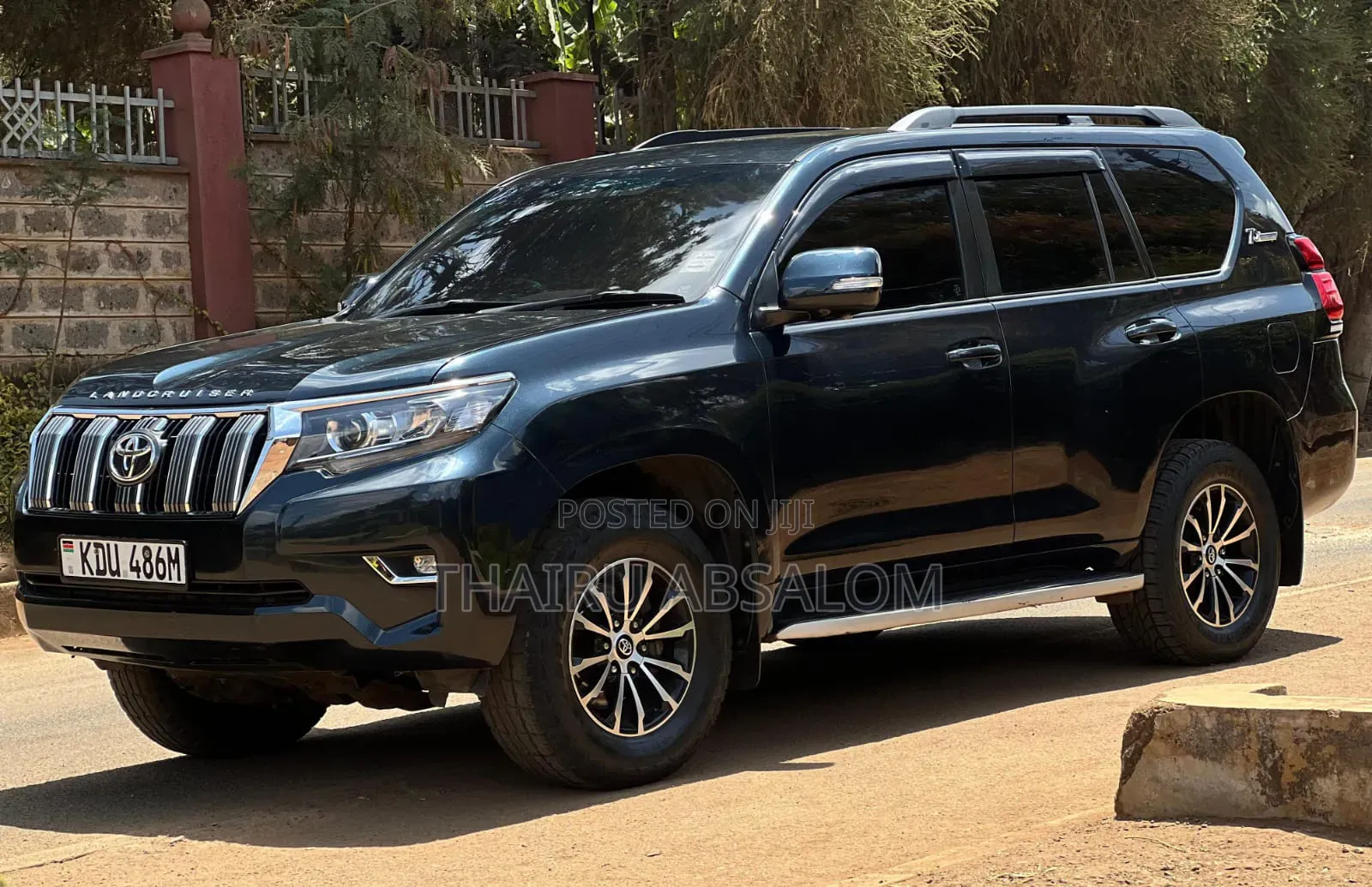 Toyota Land Cruiser 2010 Black