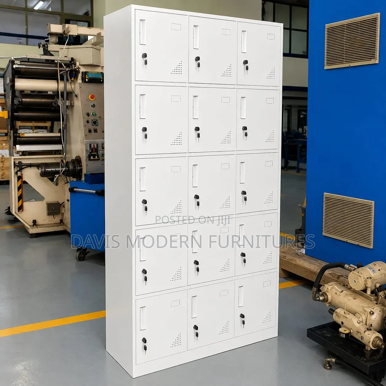 15-Doors Metallic Cabinet