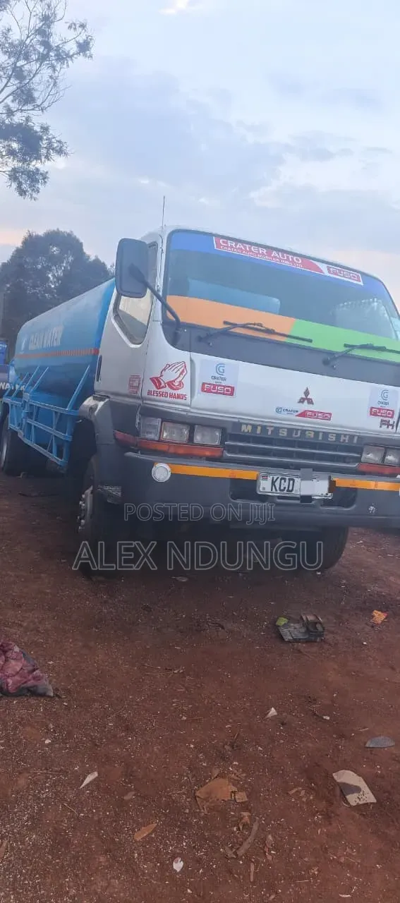 Mitsubishi Fh 2014 White
