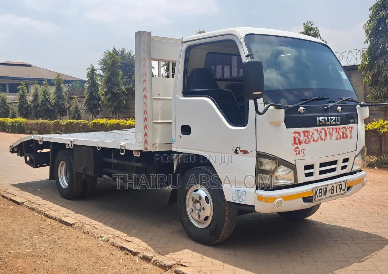 Isuzu NKR 2014 White