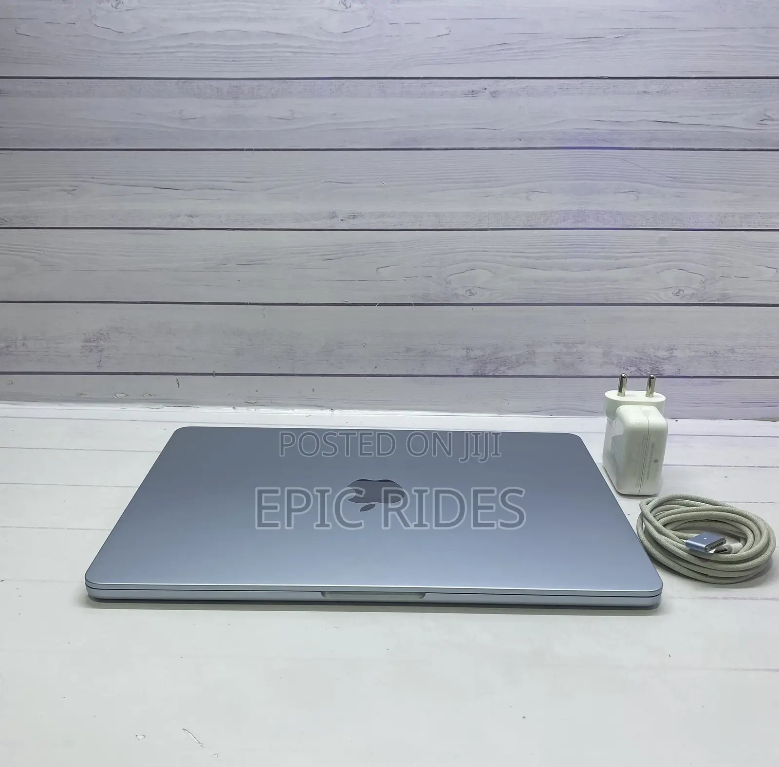 Laptop Apple MacBook Air 2022 M2 8GB Intel Core M2 SSD 256GB