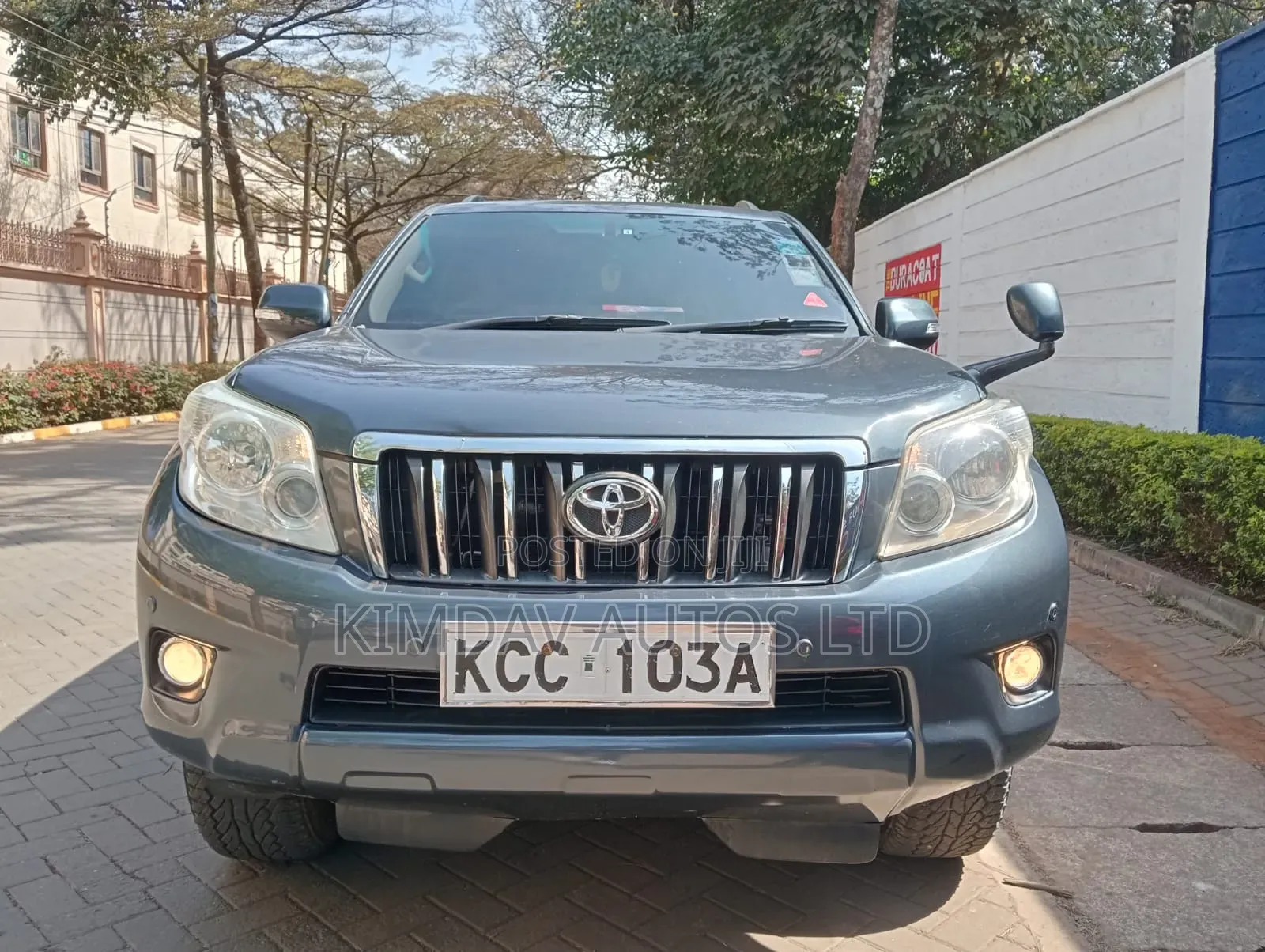 Toyota Land Cruiser Prado 2011 Gray