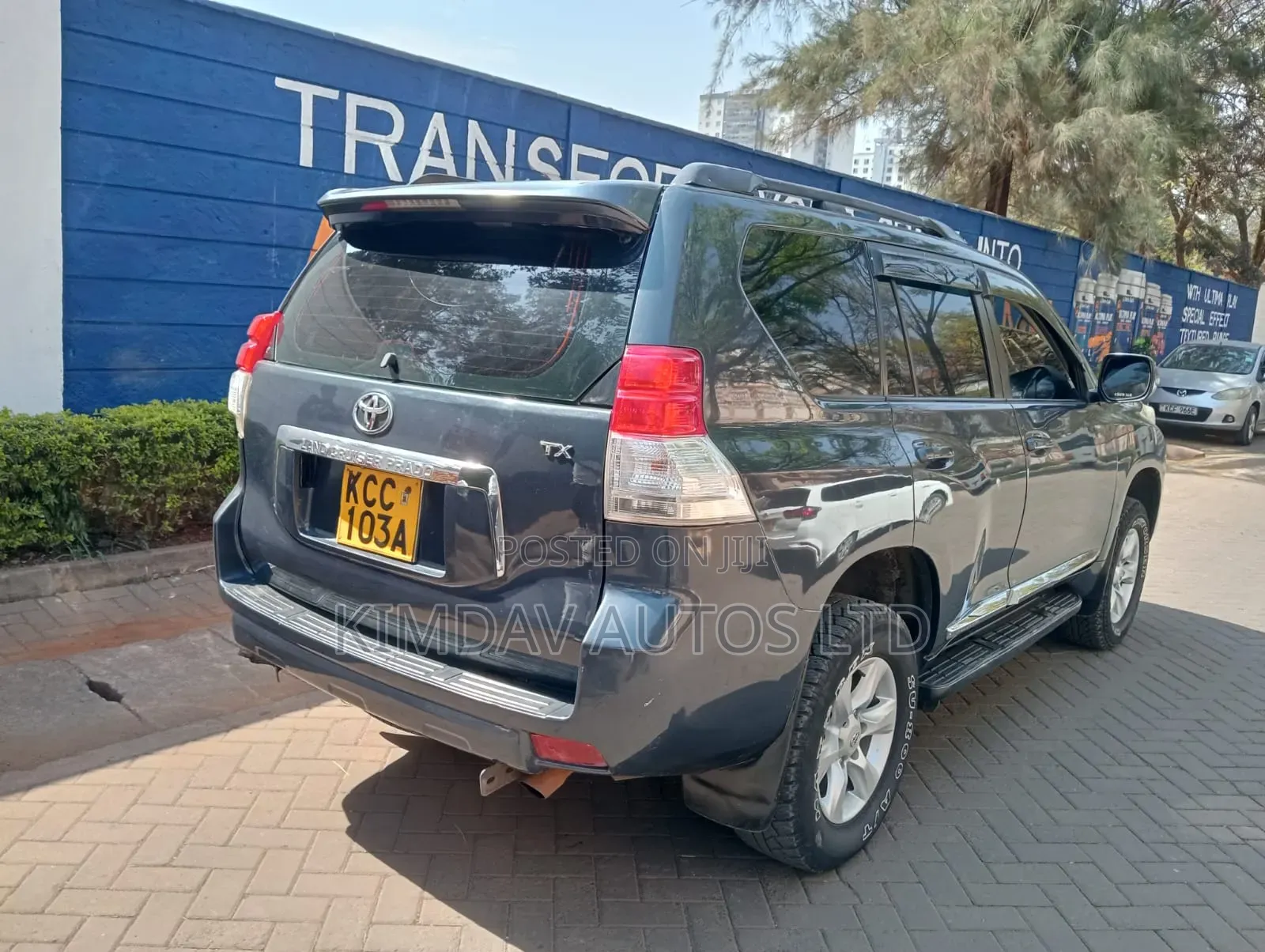 Toyota Land Cruiser Prado 2011 Gray