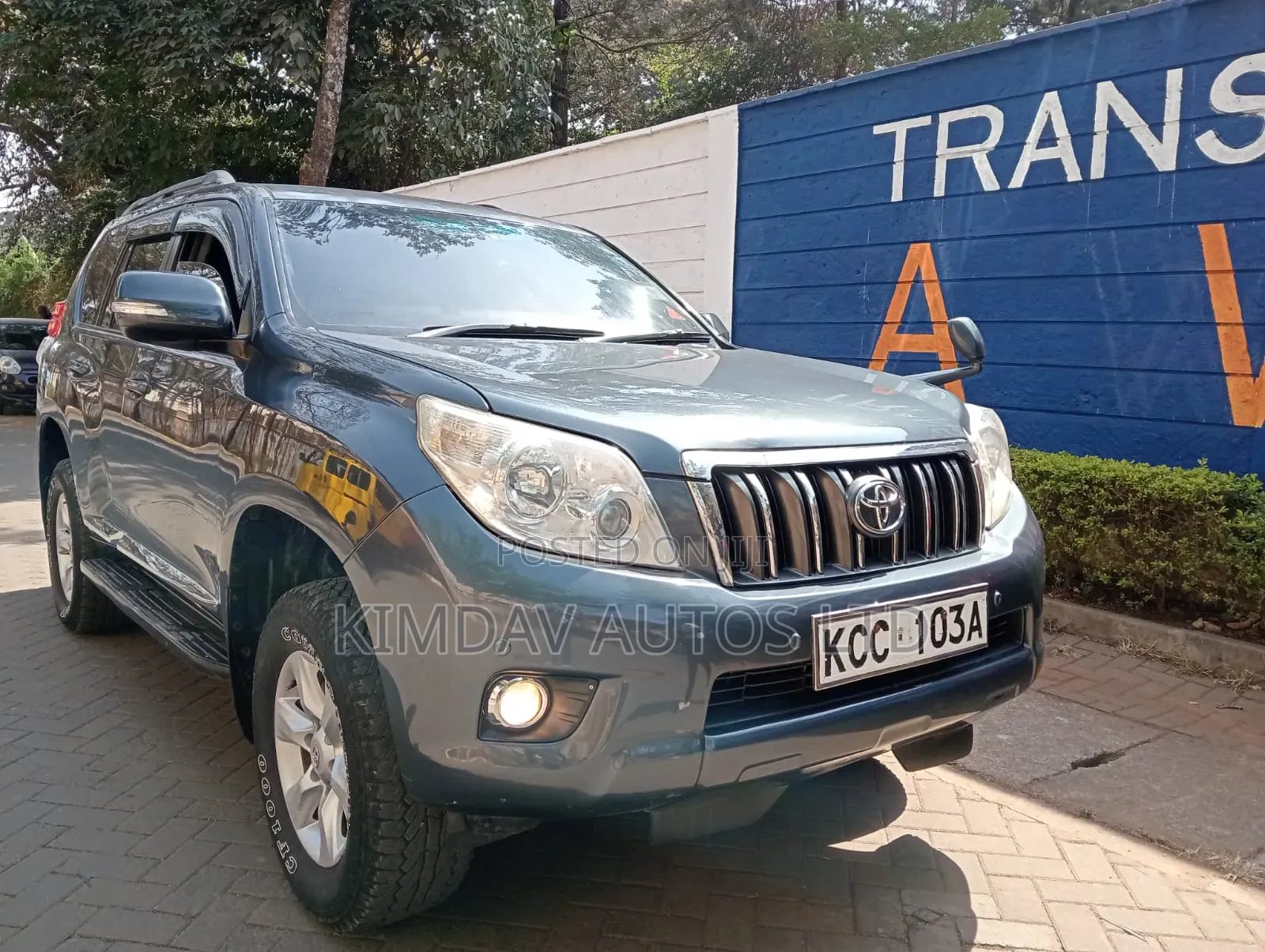 Toyota Land Cruiser Prado 2011 Gray