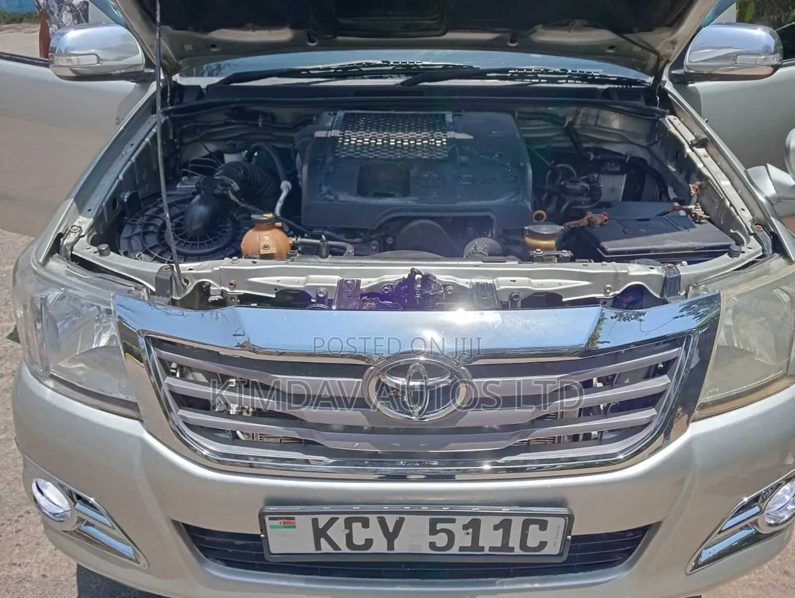 Toyota Hilux 3.0 D-4D 4x4 2012 Silver