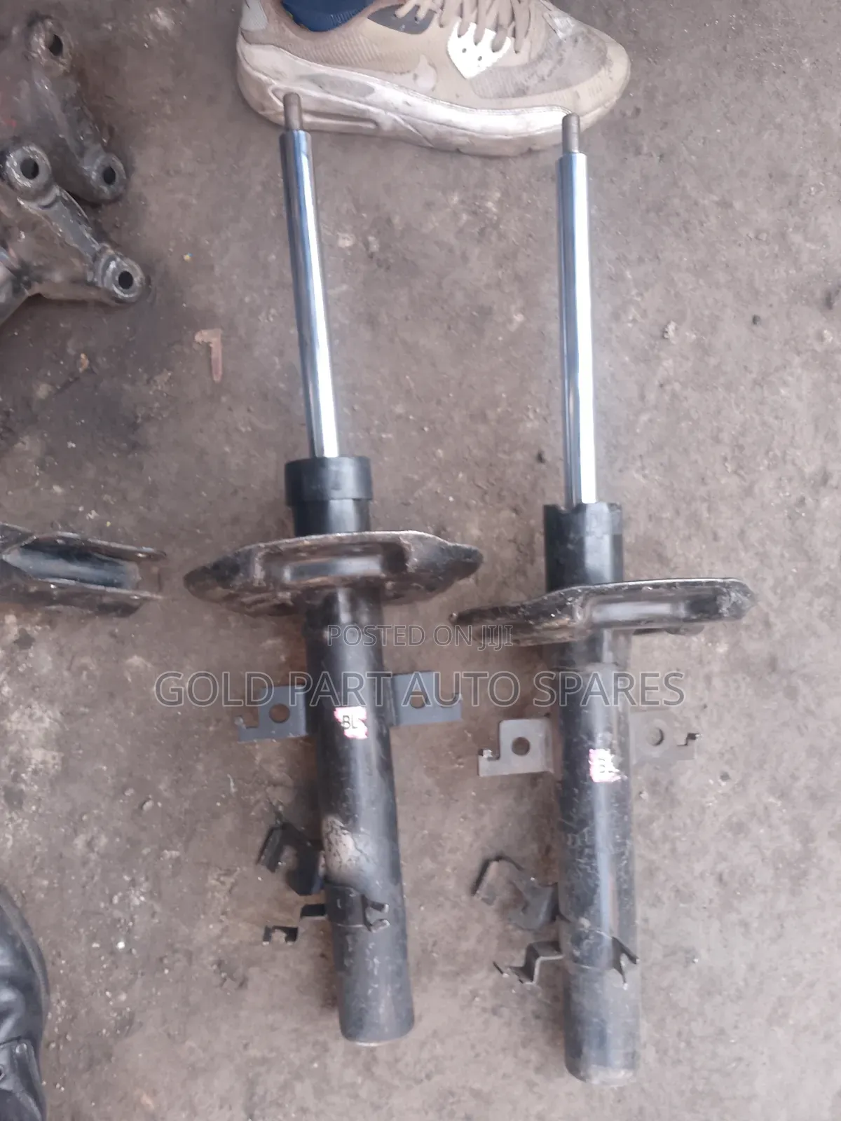 Ex Japan Front Shock Absorbers for Nisan Extrail New Model T32