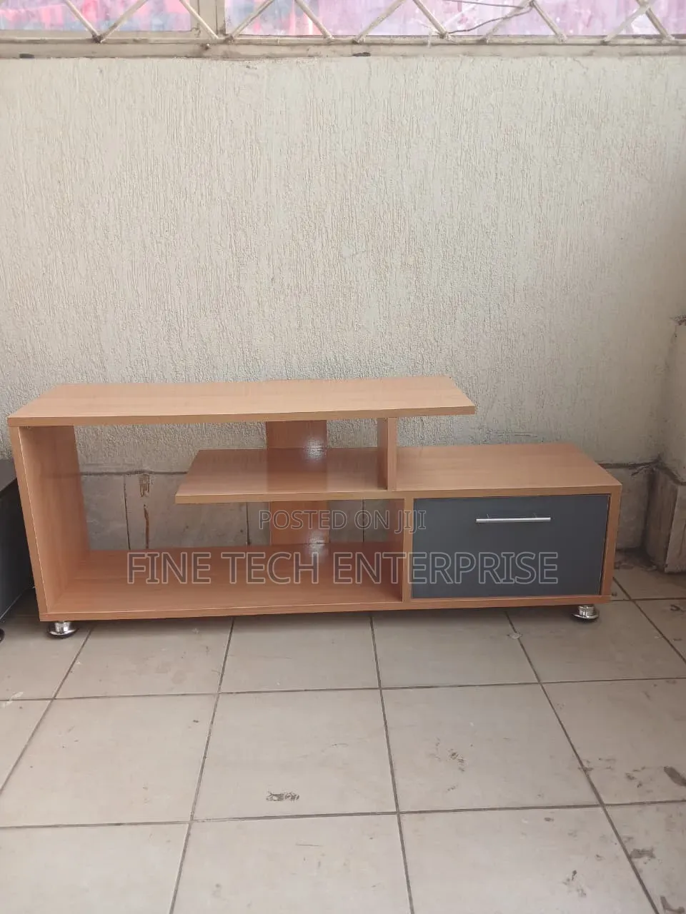 Michigan 4ft TV Stand