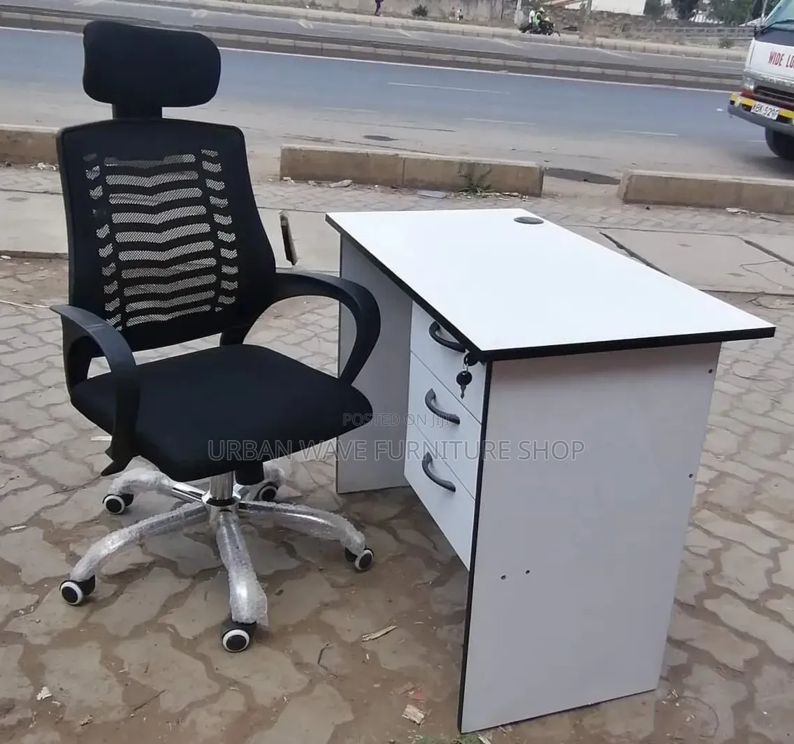 Headrest + Desk