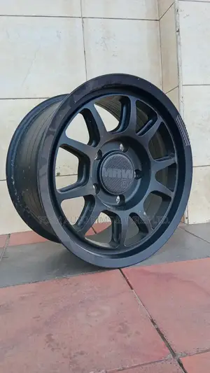 Size 17x8.0j Land Cruiser V8