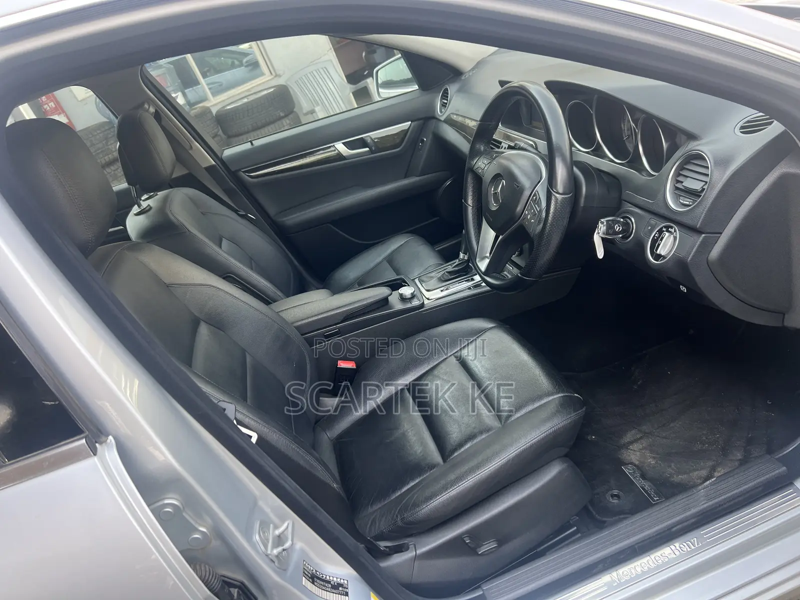 Mercedes-Benz C200 2012 Silver