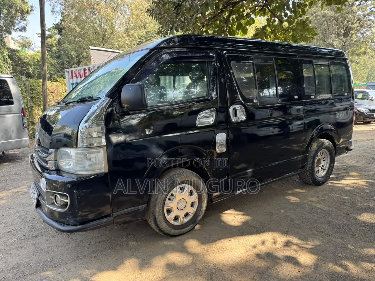 Toyota HiAce 2010 Black