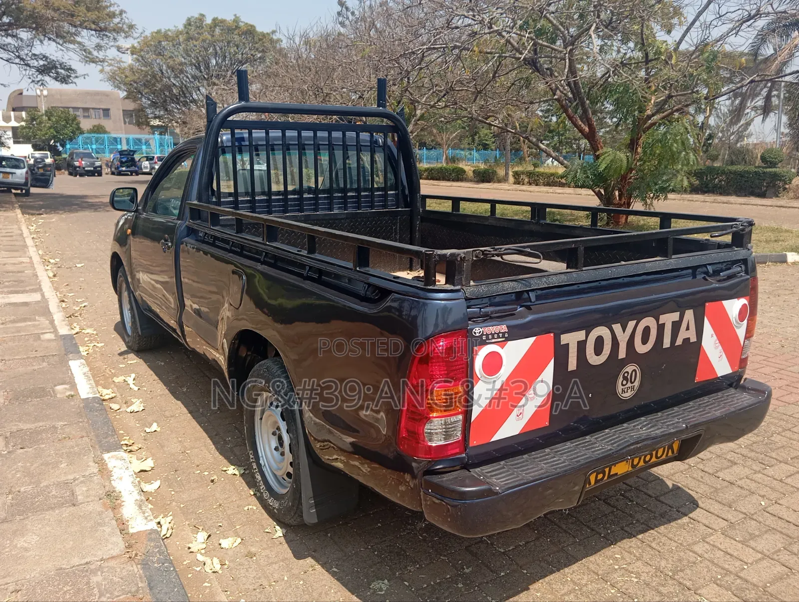 Toyota Hilux 2010 Blue
