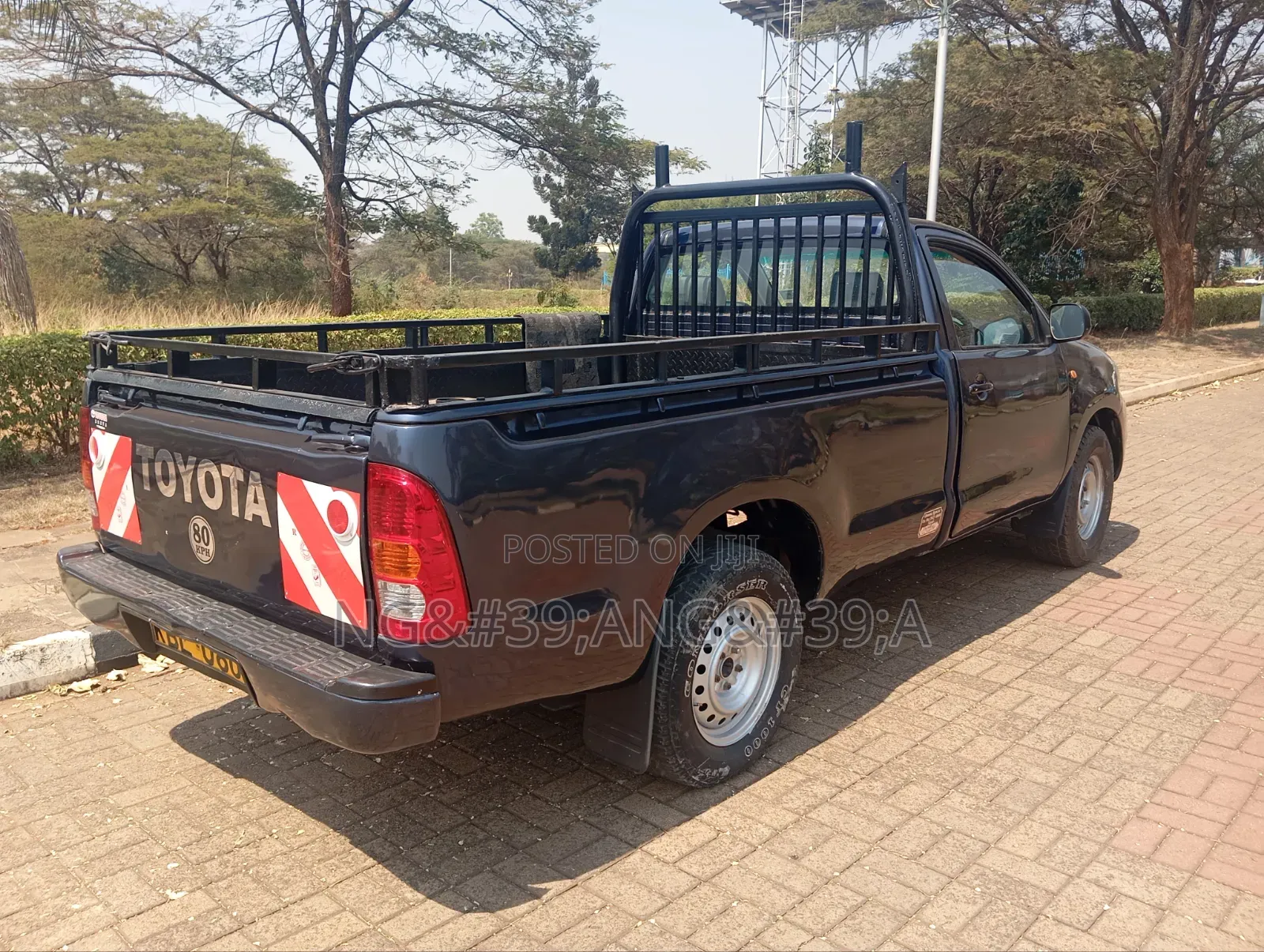 Toyota Hilux 2010 Blue