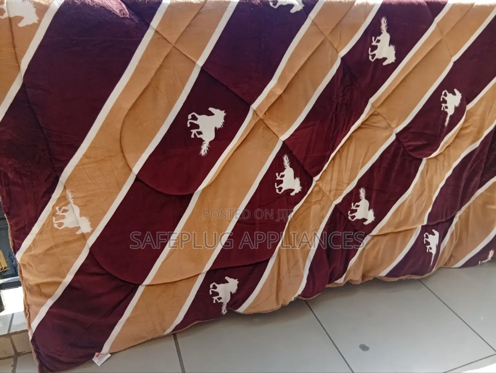 Warm Woollen Duvet – Soft Comfortable Winter Bedding
