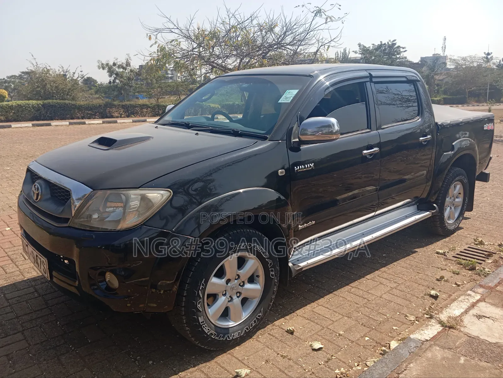 Toyota Hilux 2011 Black