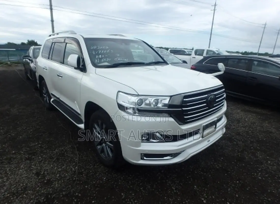 Toyota Land Cruiser 4.6 V8 ZX 2018 Pearl
