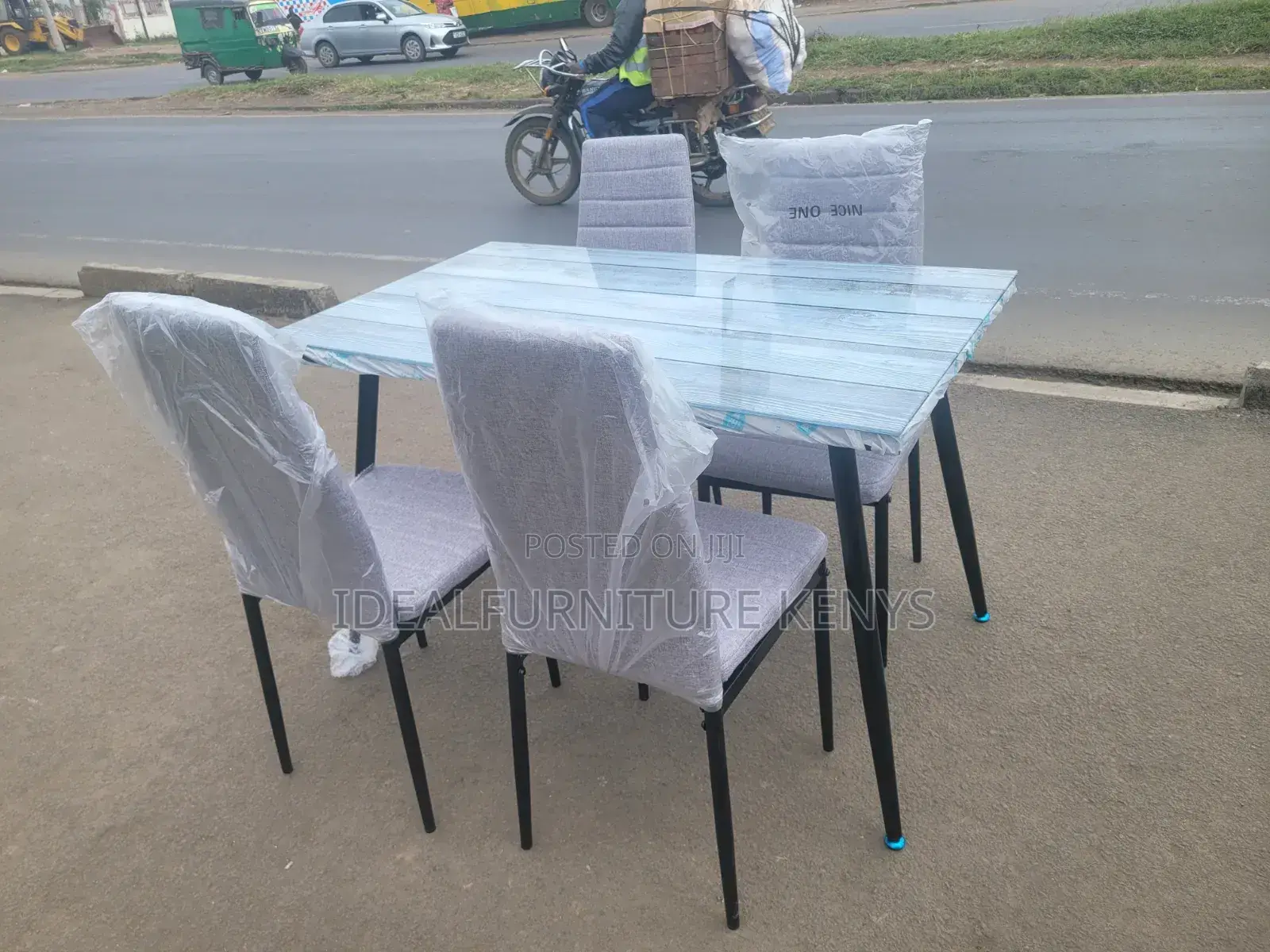 Dinging Table