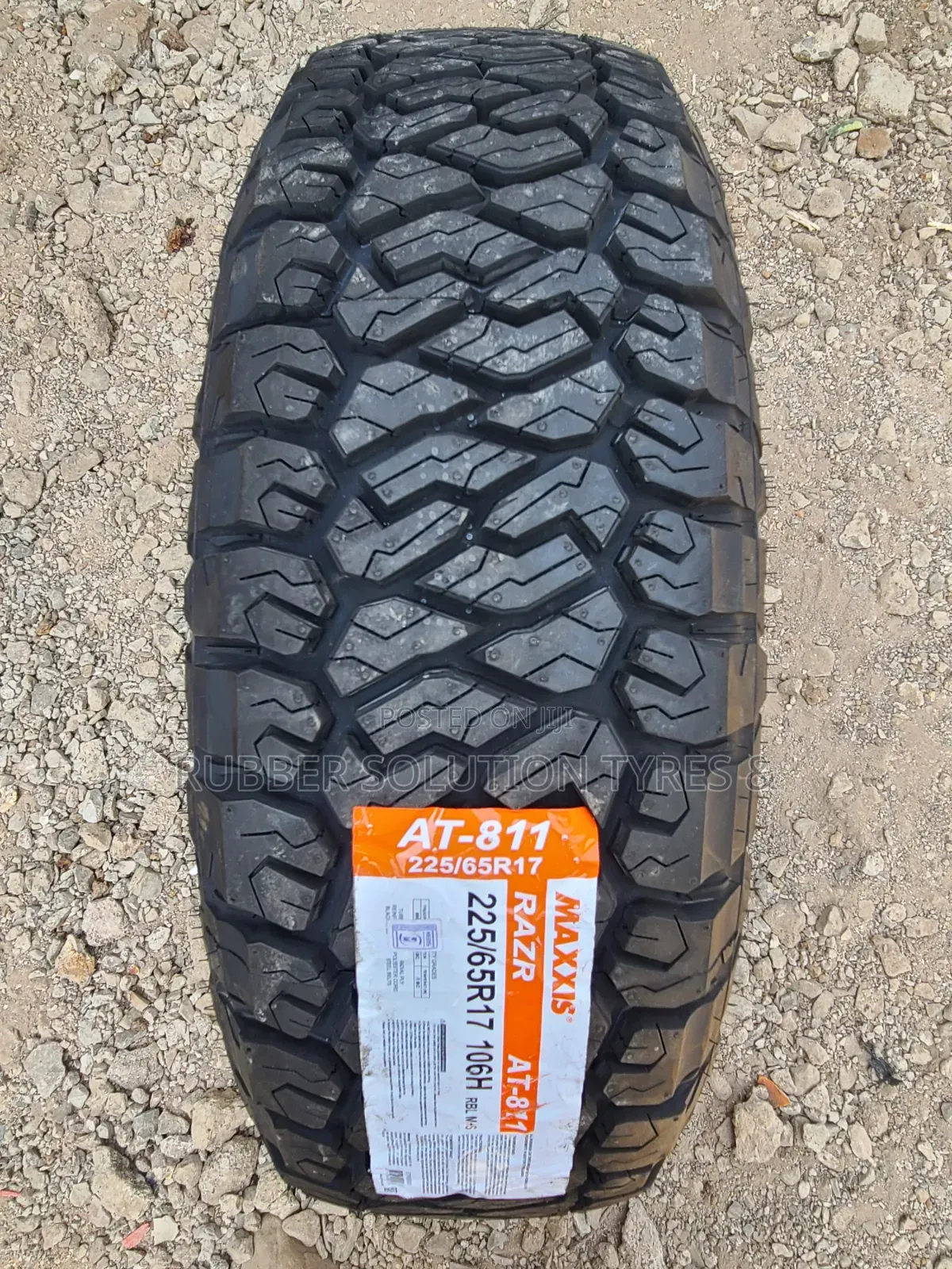 225 /65 R17 Maxxis Tyres 106h a/T-811 Razr All-Terrain