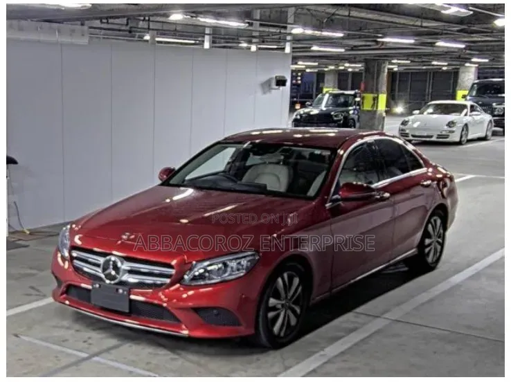 Mercedes-Benz C200 2019 Red