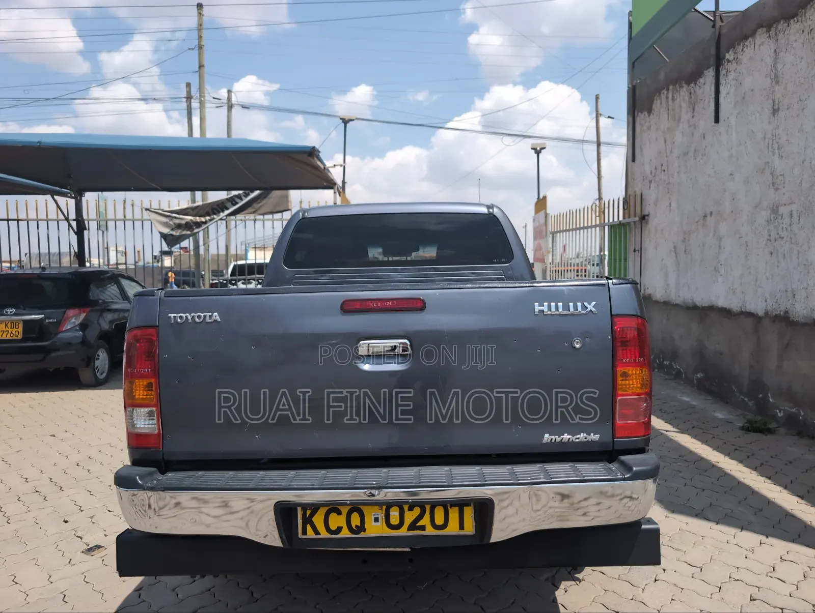 Toyota Hilux 2012 Gray