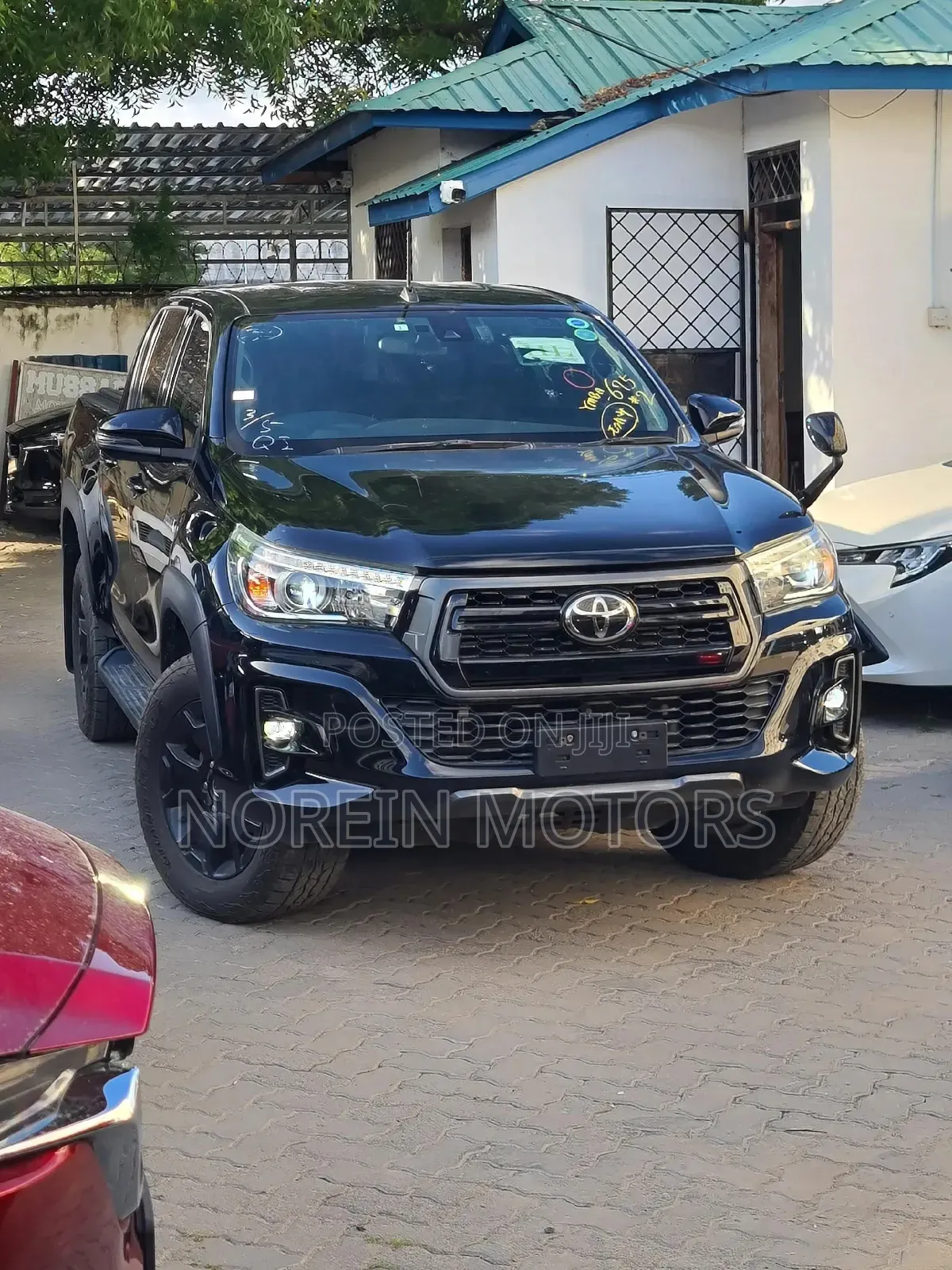 Toyota Hilux 2019 Black