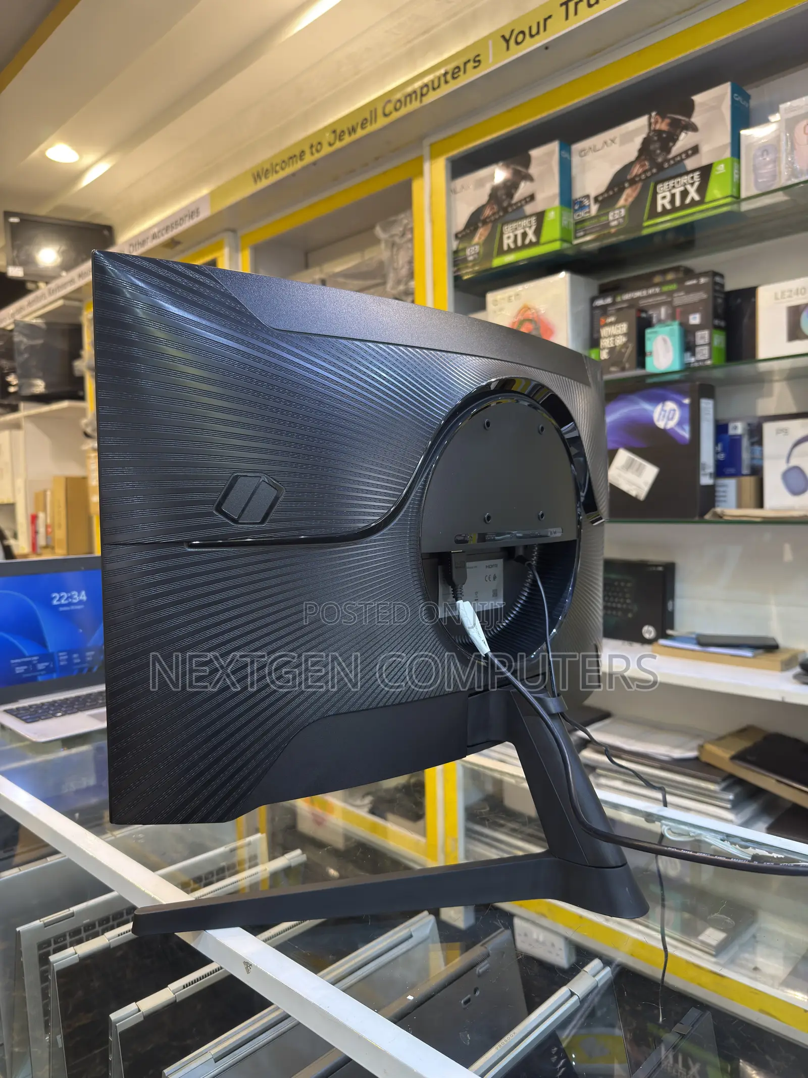 Samsung Odessey G5 27” (S27CG552EM) QHD 165Hz Curved Gaming Monitor