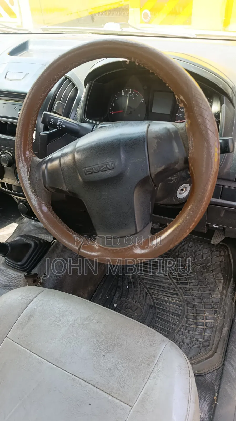 Isuzu D-MAX 2014 Gray