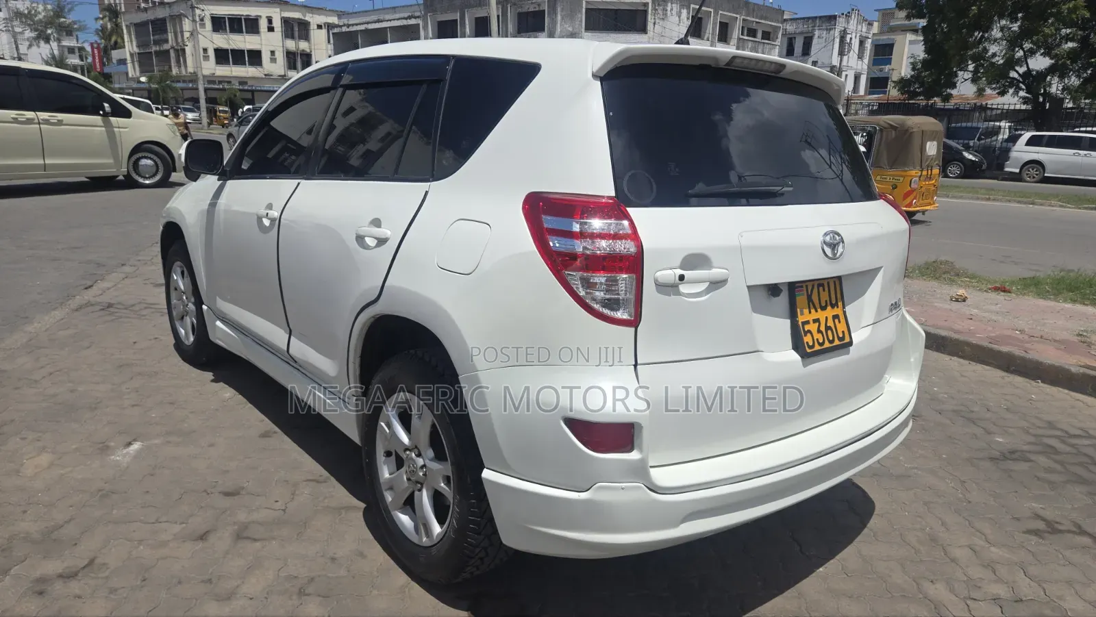 Toyota RAV4 2.5 2012 White