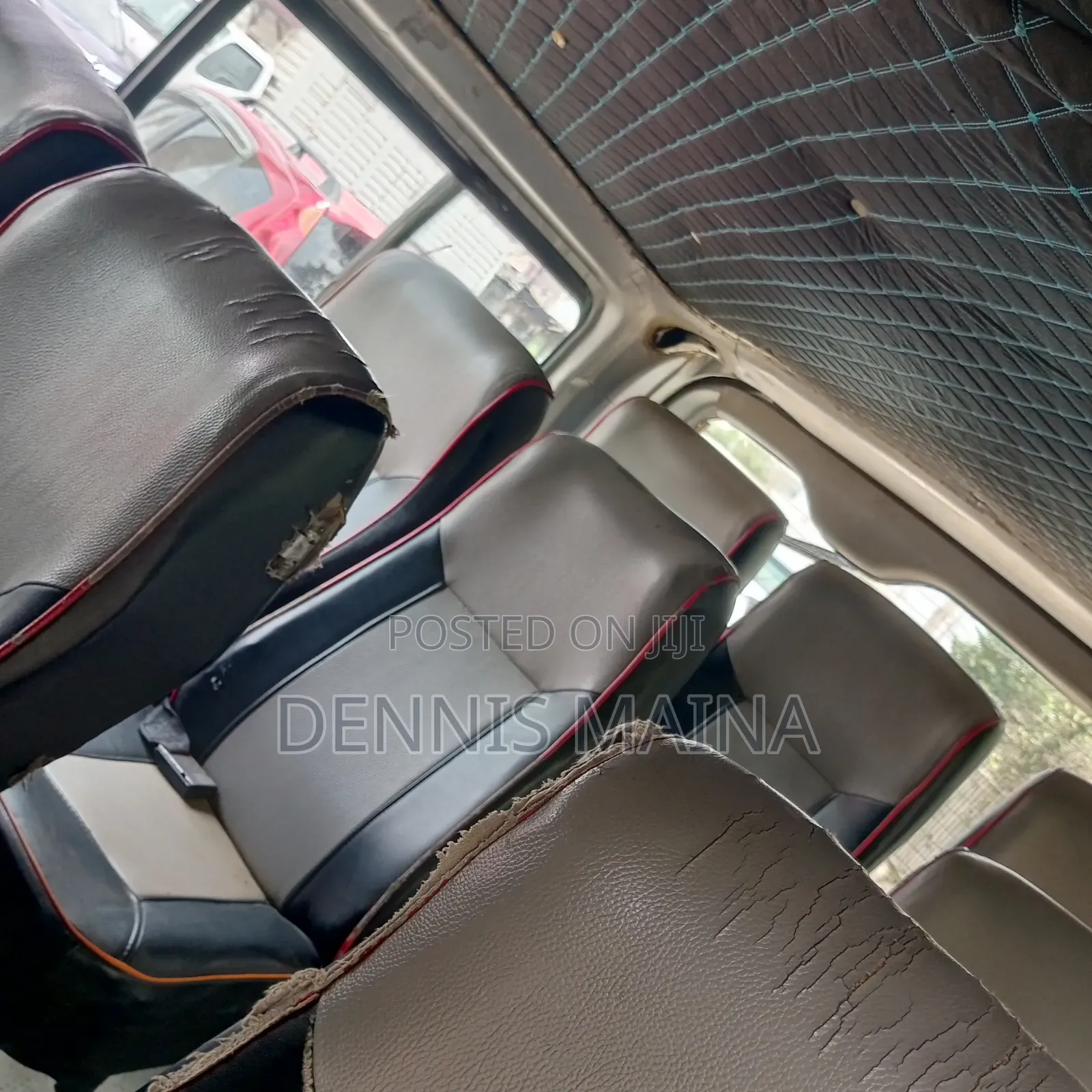 Toyota Grand HiAce Limited 3.0 Diesel Turbo RWD 8-Seater 2002 Silver