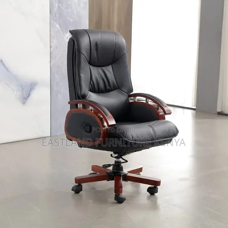 Luxury Executive Swivel Office Chair With Reclining Function