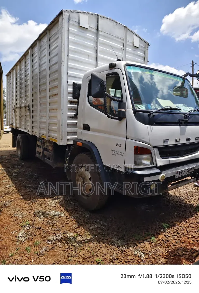 2012 Mitsubishi Fuso FI1217R 2012 White